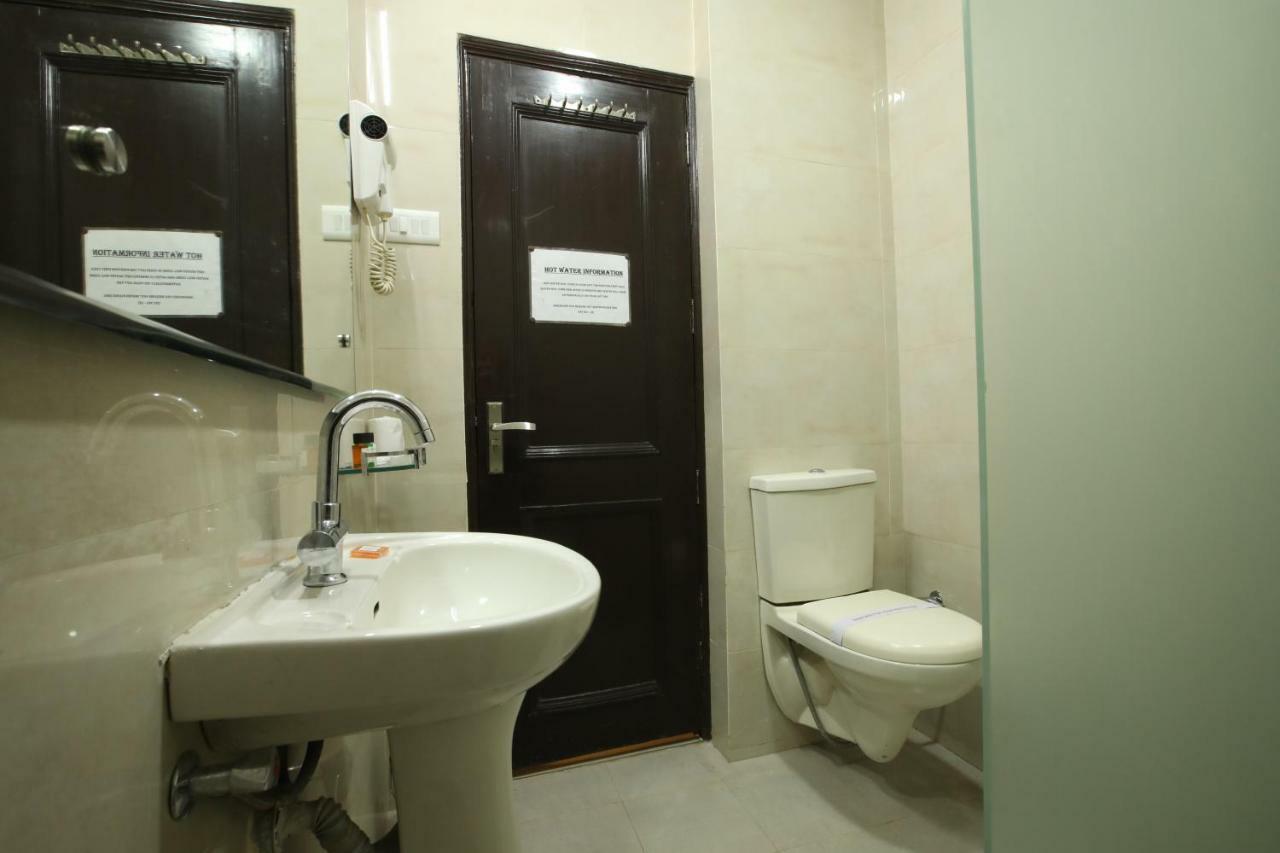 Hotel Surya International Delhi  Eksteriør bilde